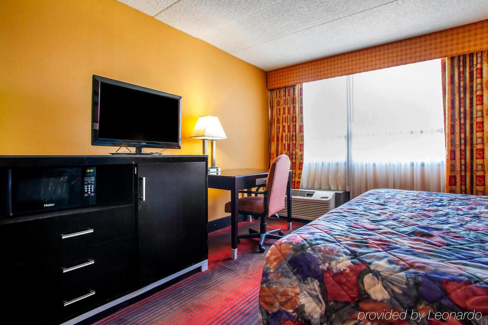 Rodeway Inn Meadowlands Секокус Экстерьер фото